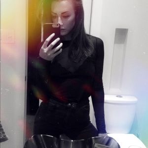 Meet your Posher, Natalie